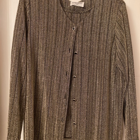 Top - Picture 3 of 3